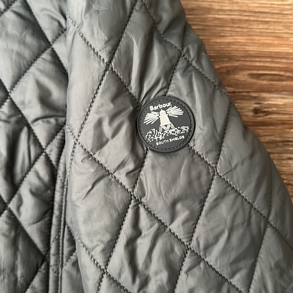 Barbour Fairview Quilted Jacket - Picture 9 of 11